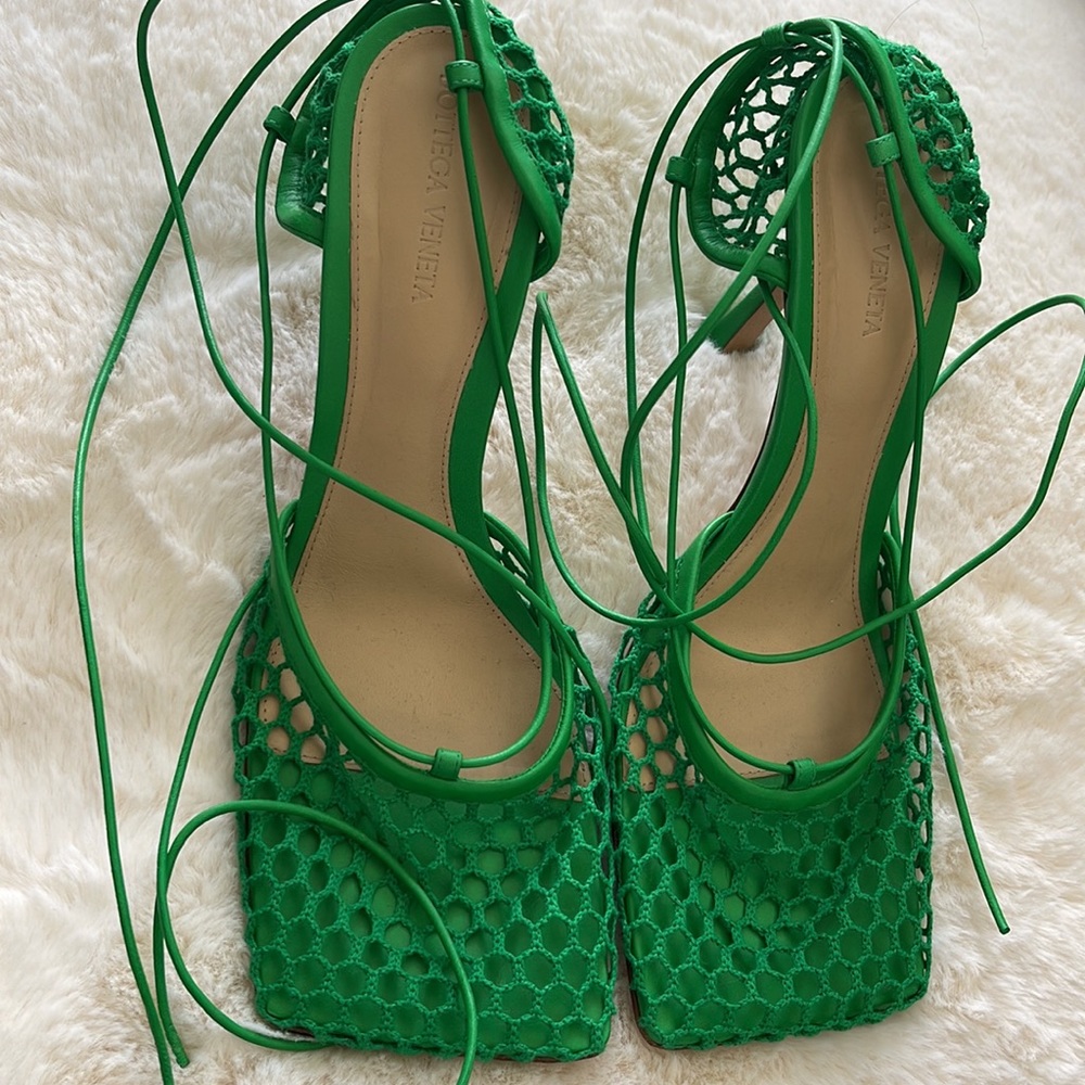 Bottega Veneta stretch lace up heels